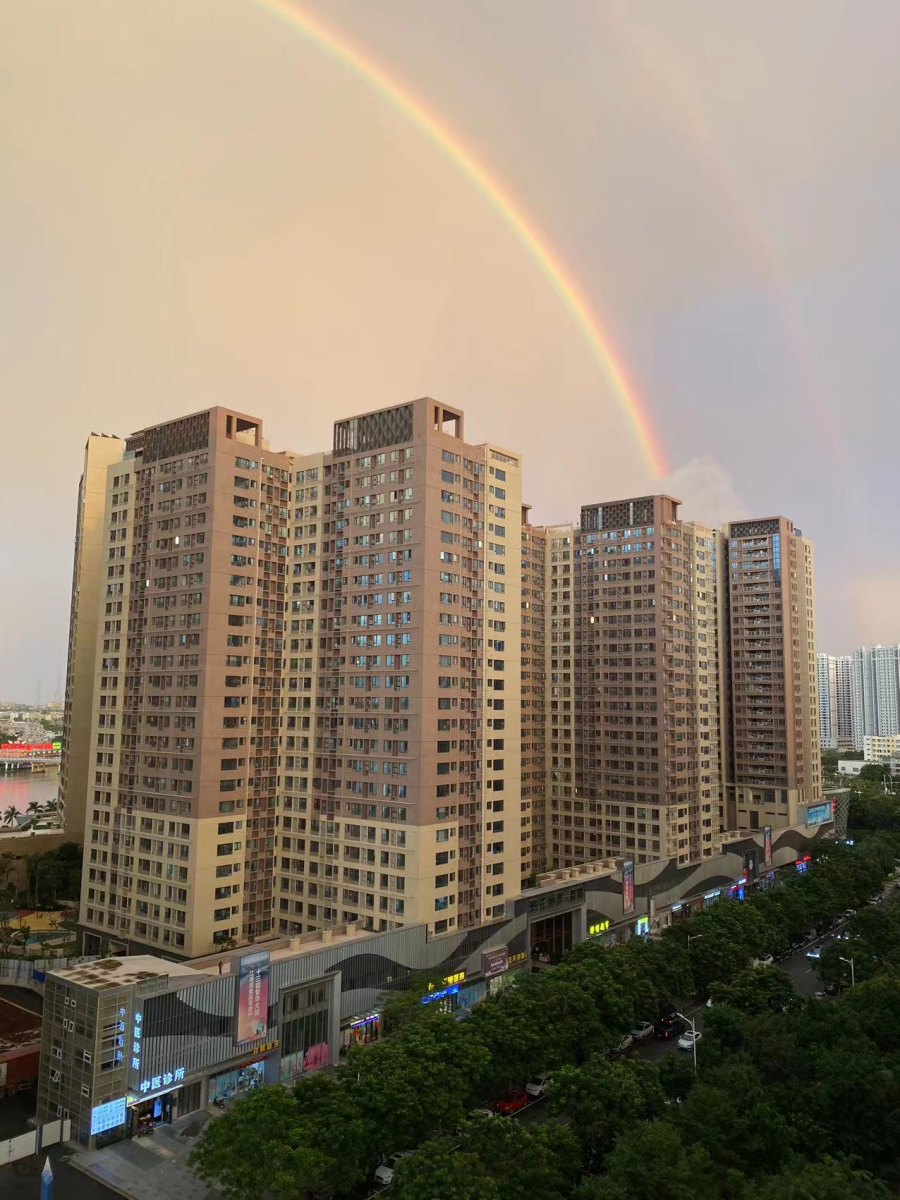 双彩虹绽放海口天空!点进来收集今日份美好→